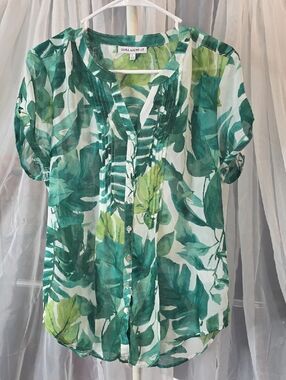 #242 Sara Michelle Green Leaf Pintuck Button-Front Top